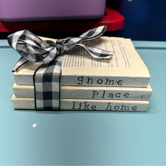 Other - Gnome Place Like Home Book-stack!